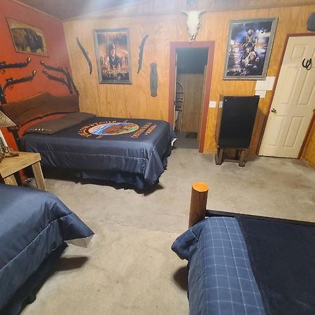 Buffalo Girls Hotel Кантон Экстерьер фото
