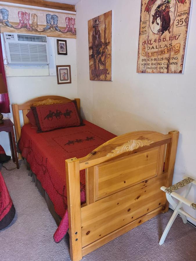 Buffalo Girls Hotel Кантон Экстерьер фото