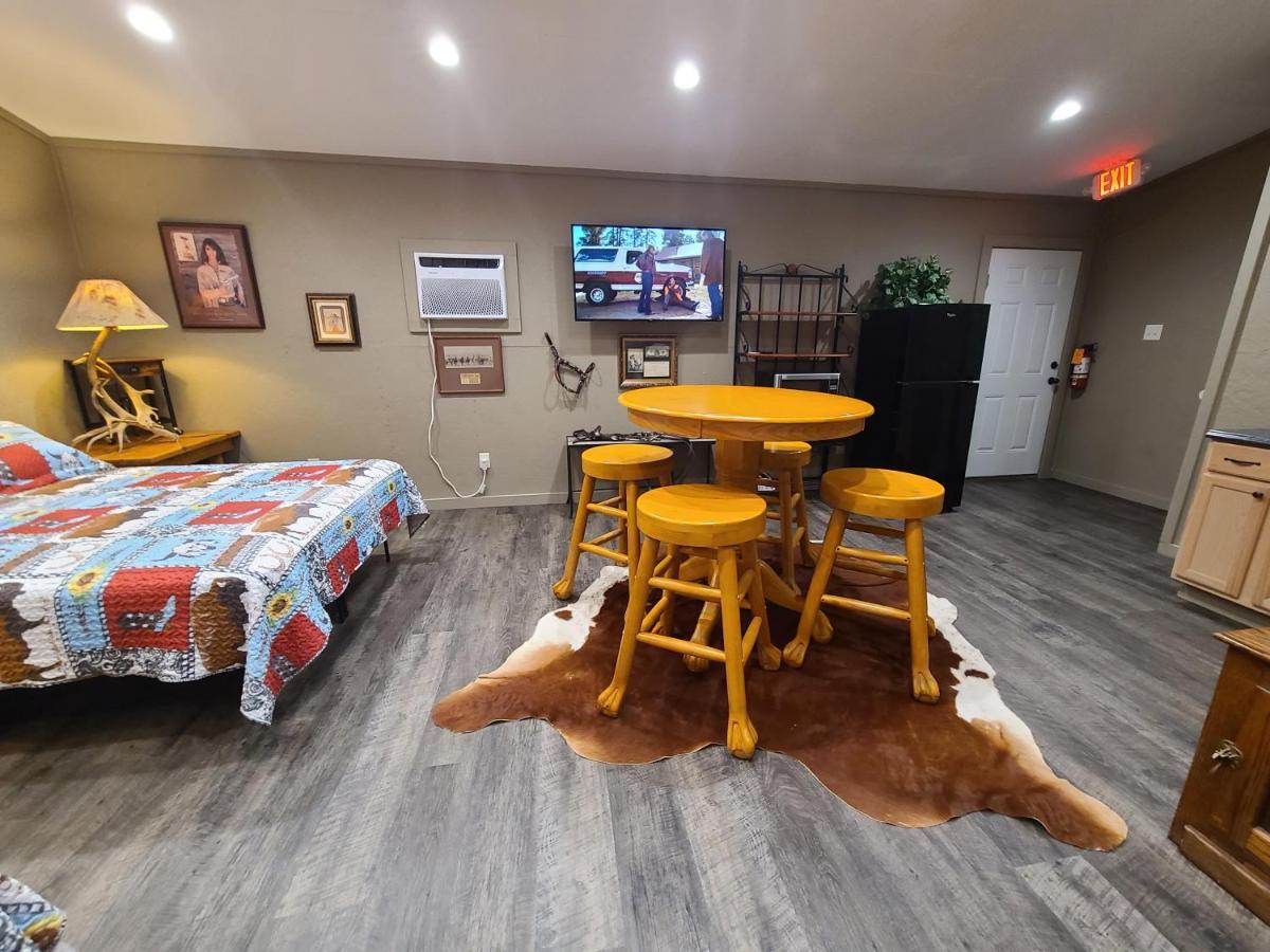 Buffalo Girls Hotel Кантон Экстерьер фото